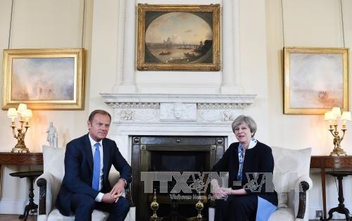 EU shows tough viewpoint as Brexit negotiation approaches - ảnh 1